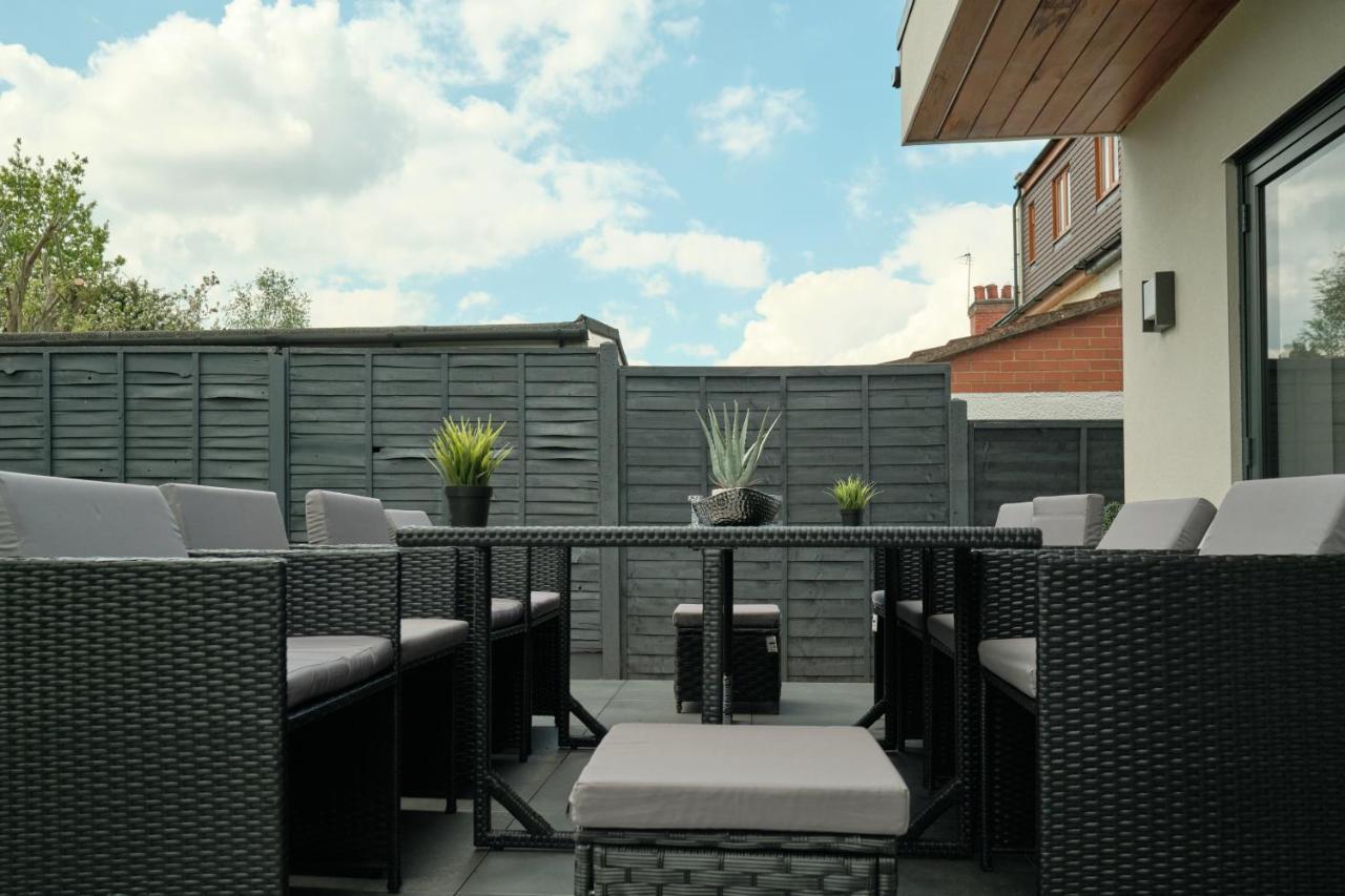 Modern Spacious House - Sleeps 16, Free Parking, Sun Terrace Nuneaton Exterior foto