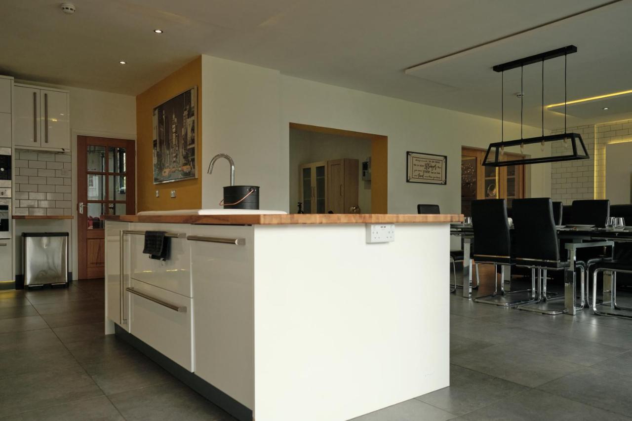 Modern Spacious House - Sleeps 16, Free Parking, Sun Terrace Nuneaton Exterior foto
